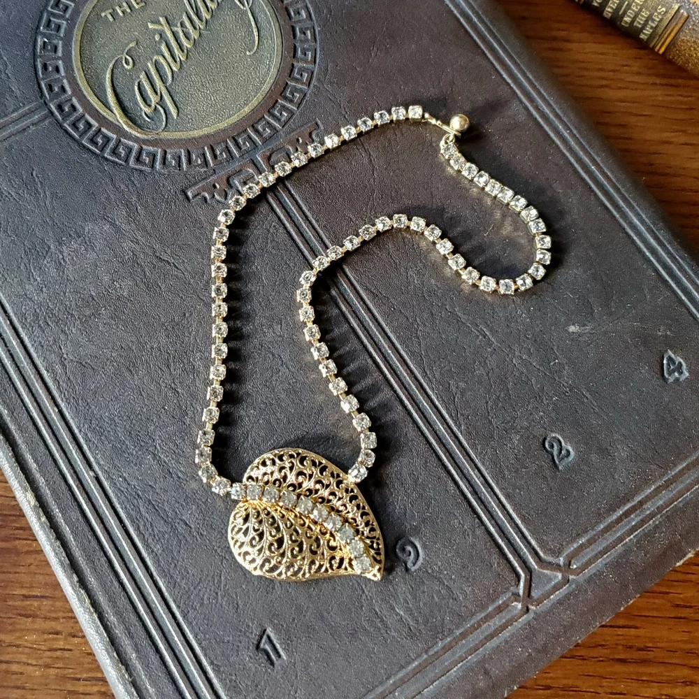 Vintage Gold Tone Leaf Gemstone Fashion Necklace 🍂😍 - Picture 4 of 11